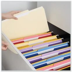 Universal File Folder, Letter Size, Manila, 100/Box (UNV12122)